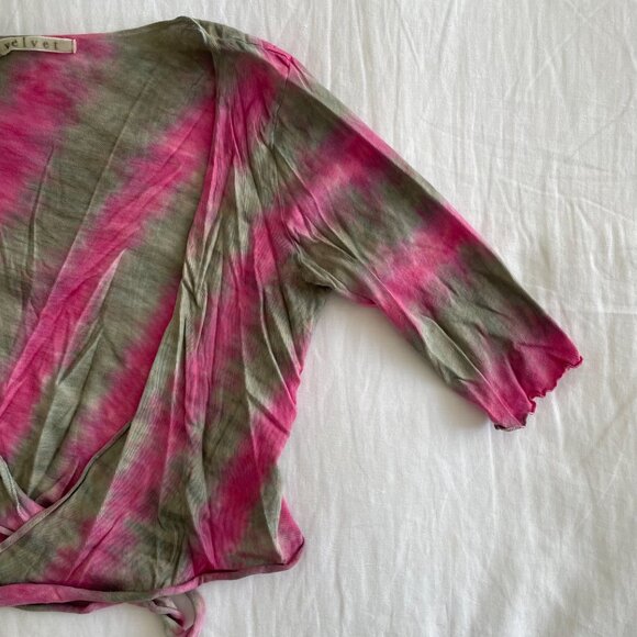 Velvet y2k tie-dye tie front crop top  (sz M) - Picture 3 of 8